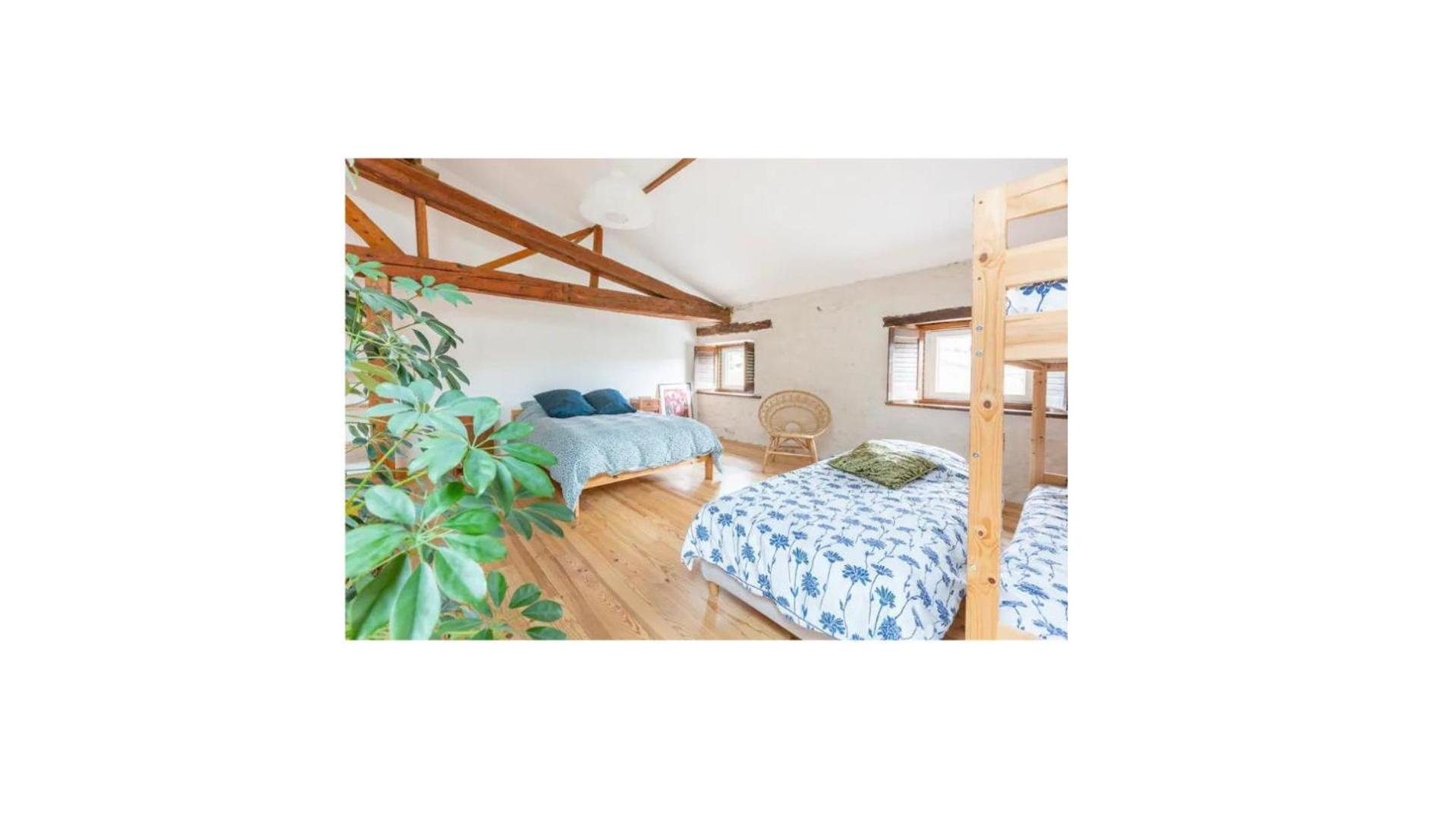 Chambre Triple Deluxe - Gite De La Louve Fougax-et-Barrineuf Bagian luar foto